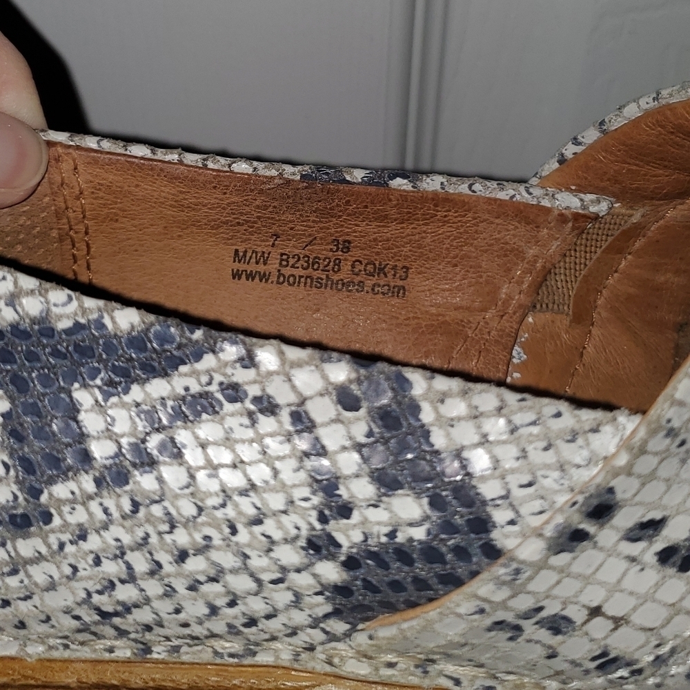 BORN snakeskin print clogs - Picture 7 of 10